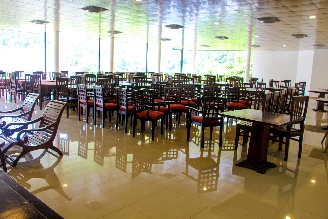 Adventure Base Camp Hotel Kitulgala Buitenkant foto