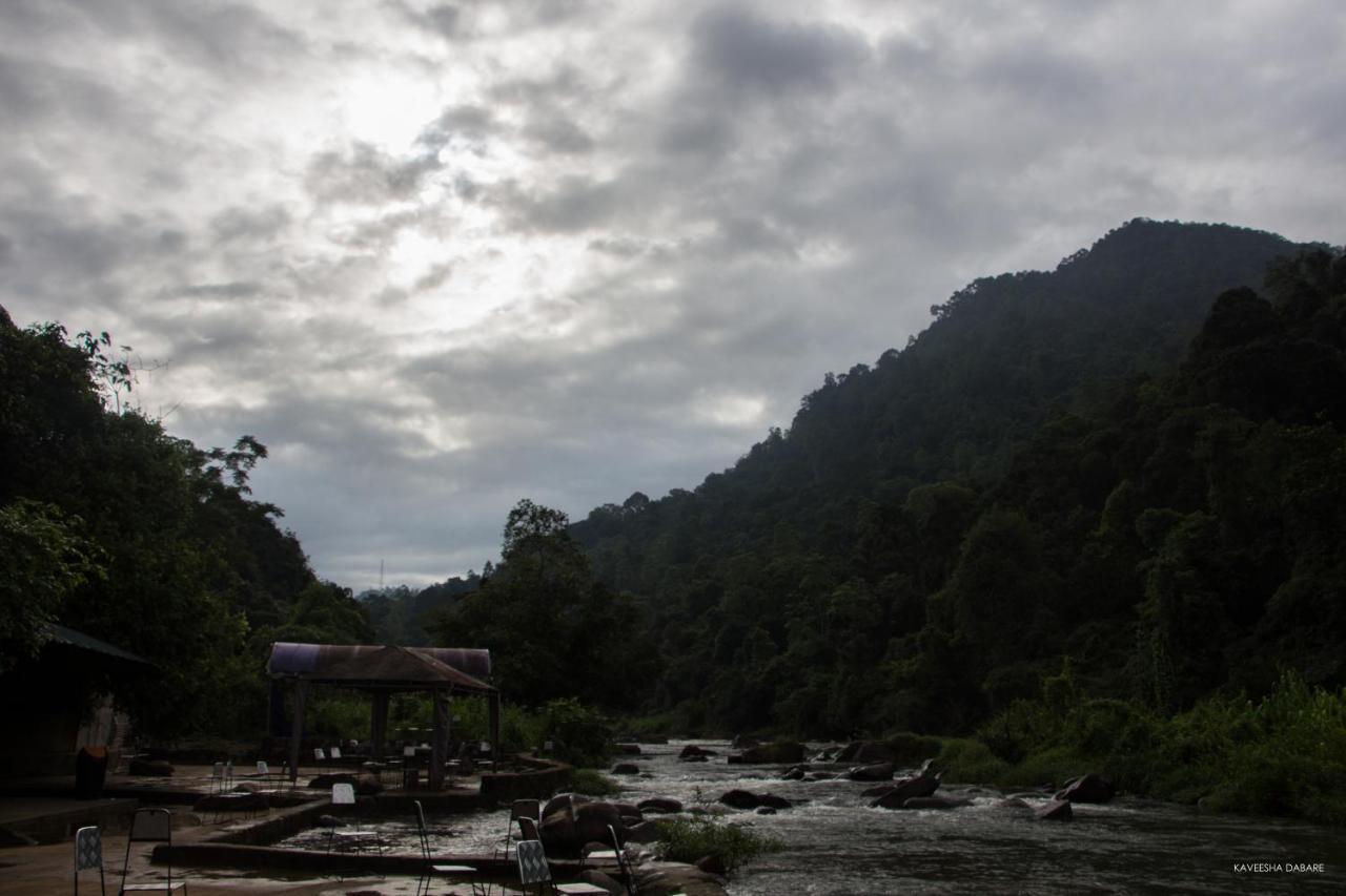 Adventure Base Camp Hotel Kitulgala Buitenkant foto