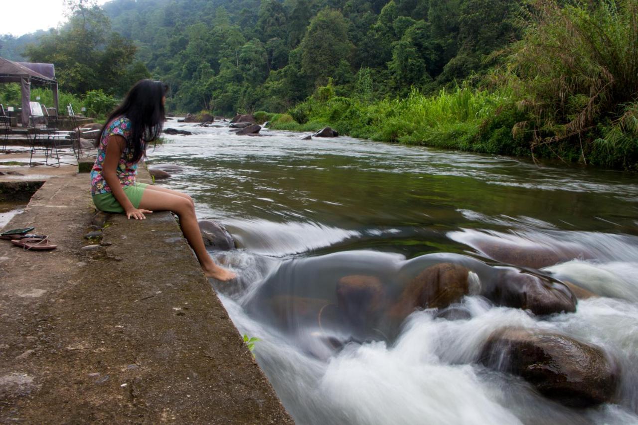 Adventure Base Camp Hotel Kitulgala Buitenkant foto